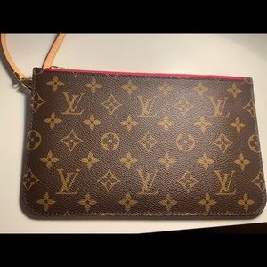 Louis Vuitton Neverfull Pochette